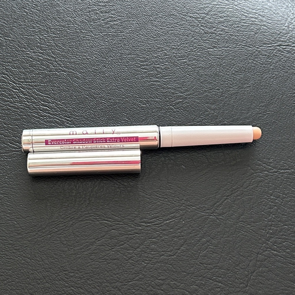 Mally Beauty Evercolor Eyeshadow Stick (IVORY) - Matte -  BRAND NEW
